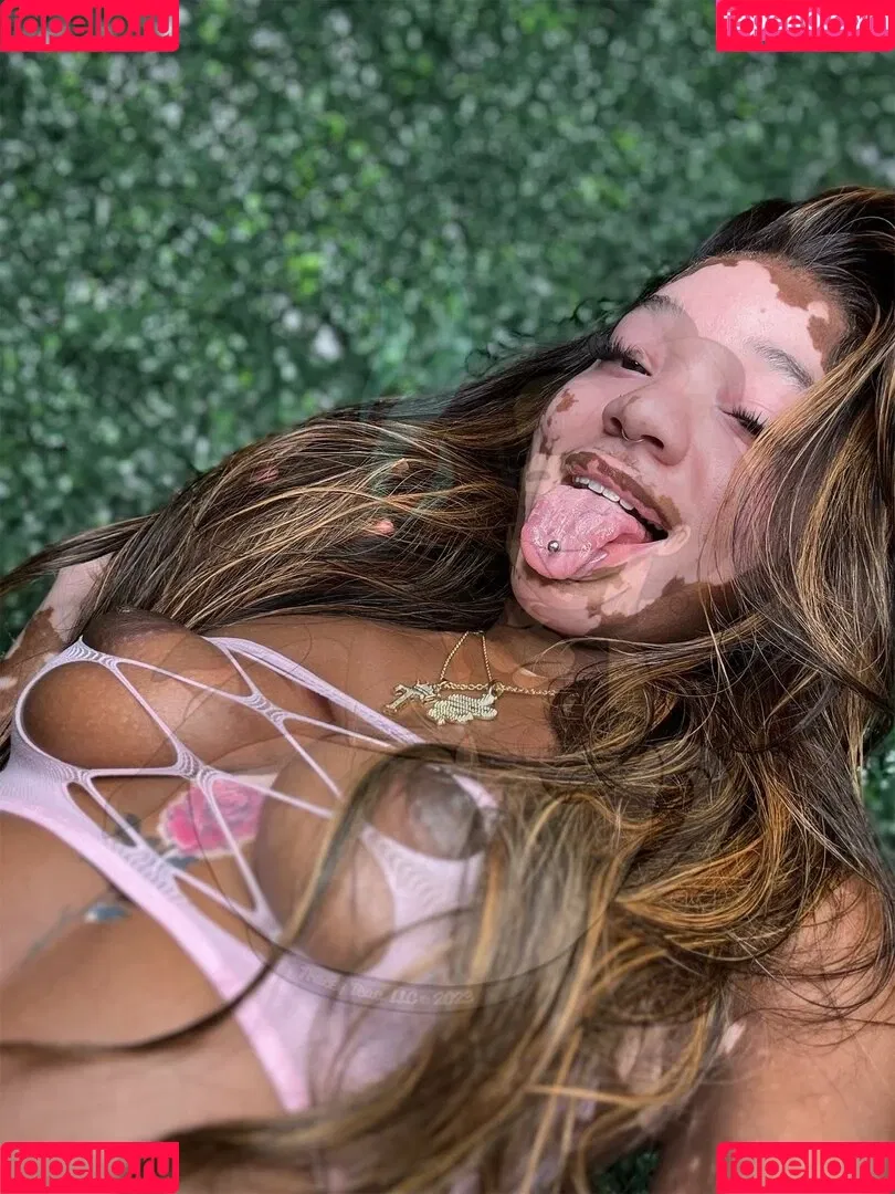 Curiousiteaaa Onlyfans Photo Gallery 