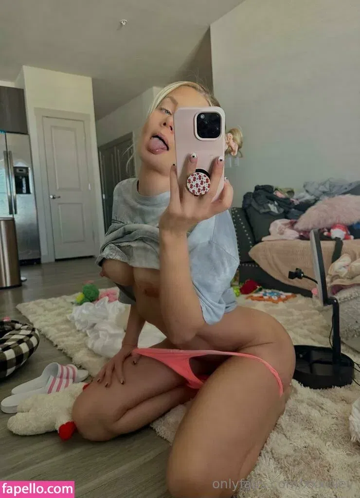 Xoxocurlyy Onlyfans Photo Gallery 