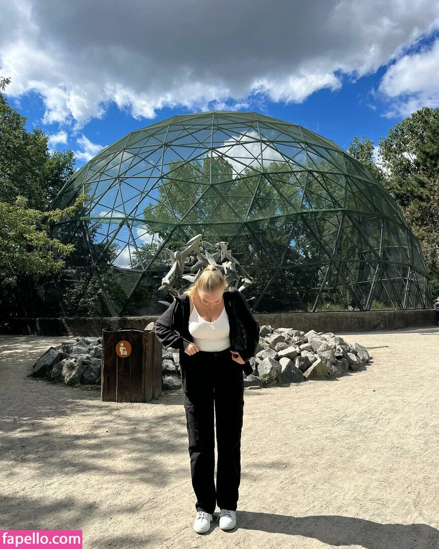 lenaahdl Onlyfans Photo Gallery 