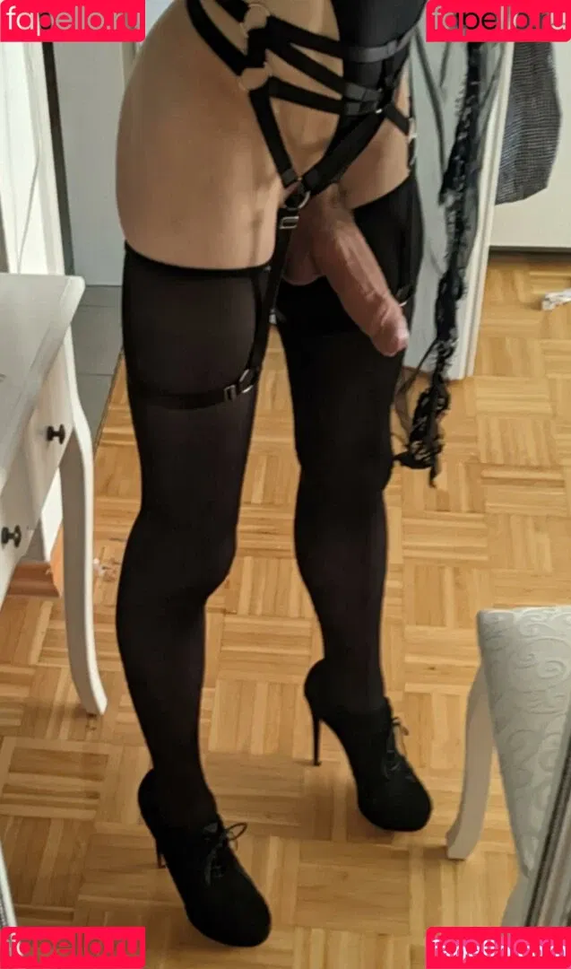 justMiia Onlyfans Photo Gallery 