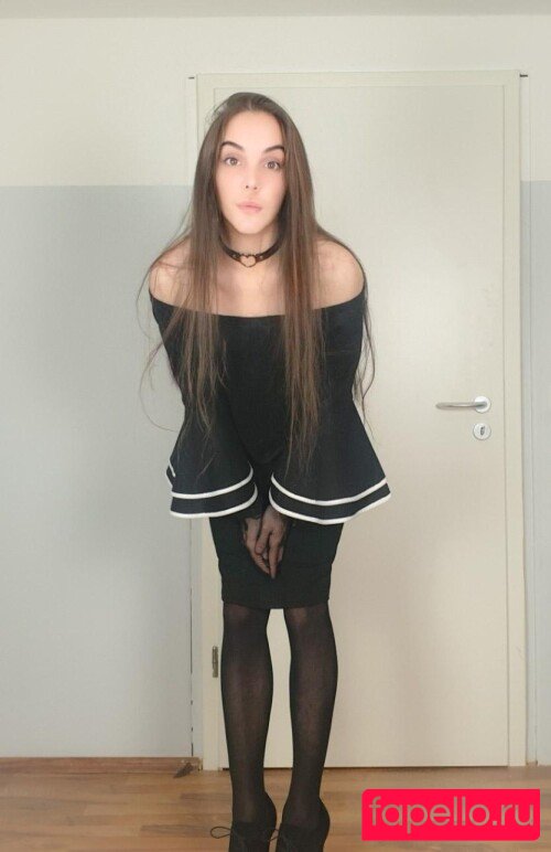 justMiia Nude Onlyfans Photo 6