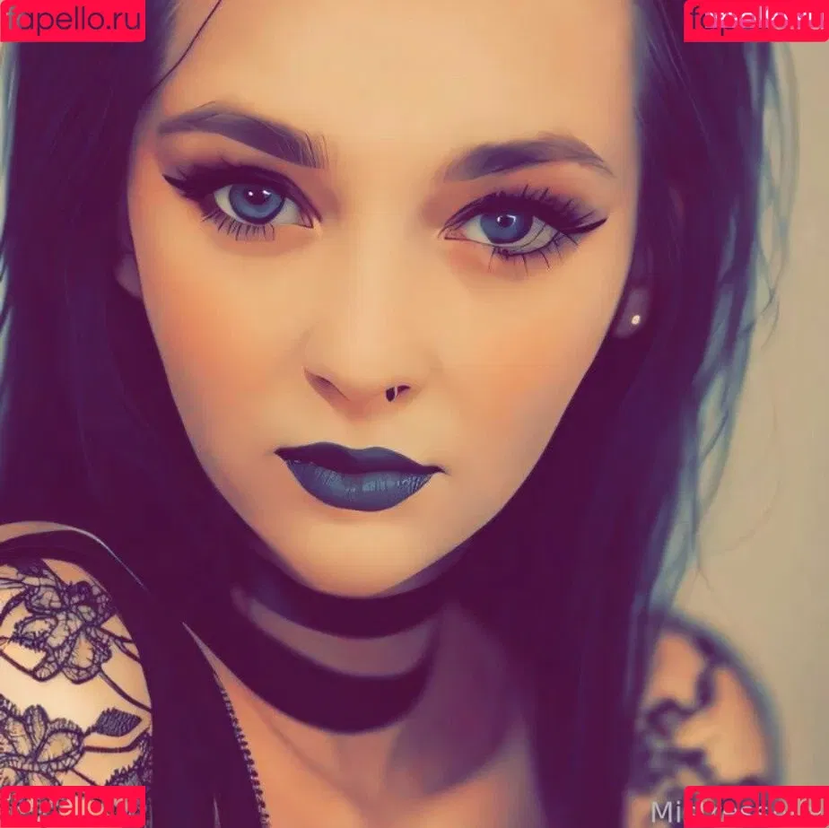 MissAnnialatrix Onlyfans Photo Gallery 