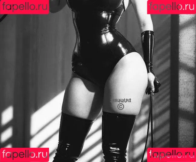 MissAnnialatrix Onlyfans Photo Gallery 
