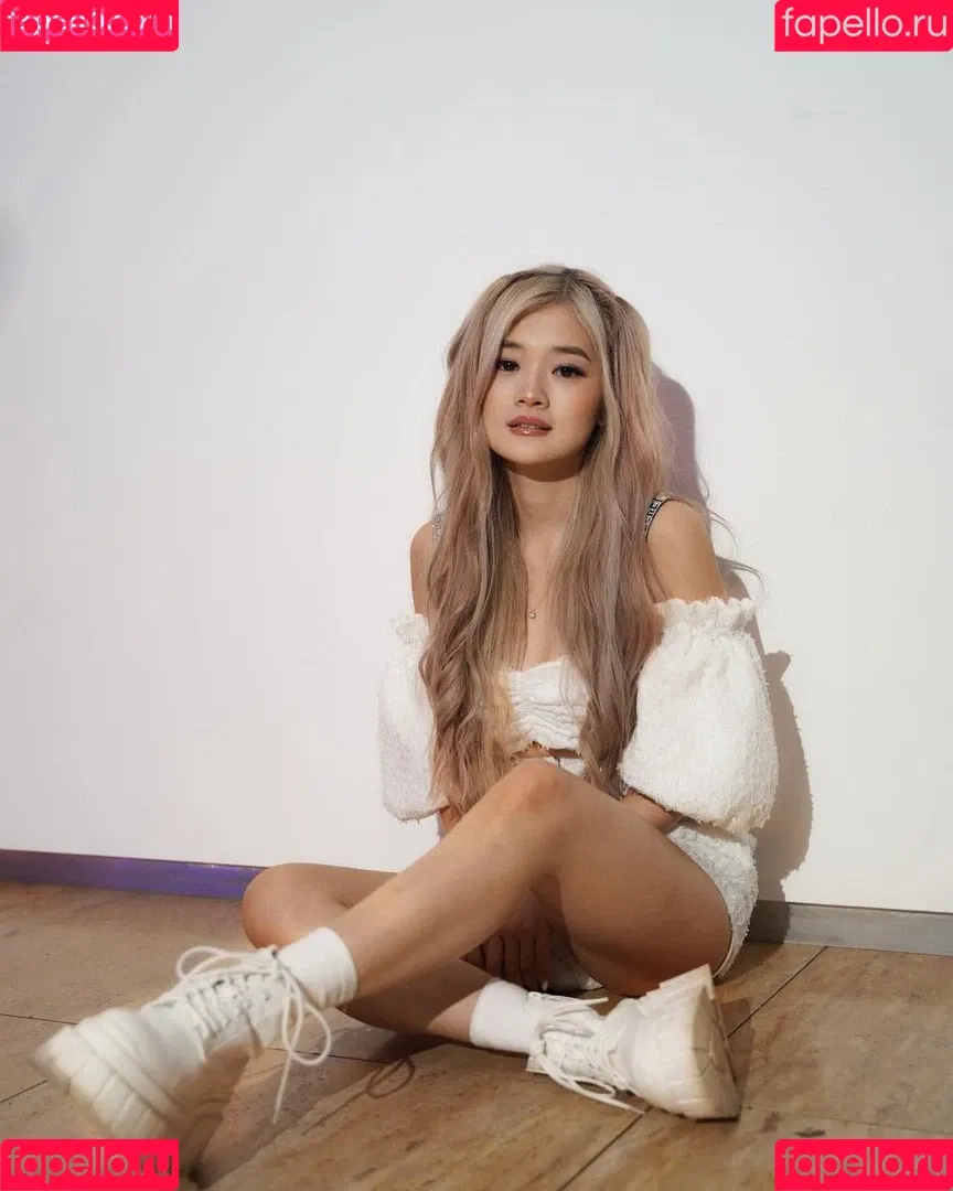Kika Kim Onlyfans Photo Gallery 