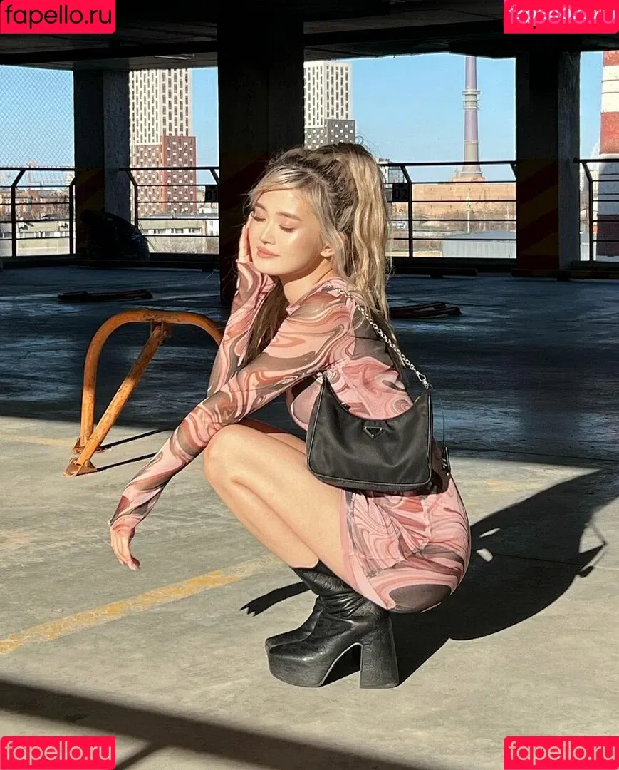 Kika Kim Onlyfans Photo Gallery 