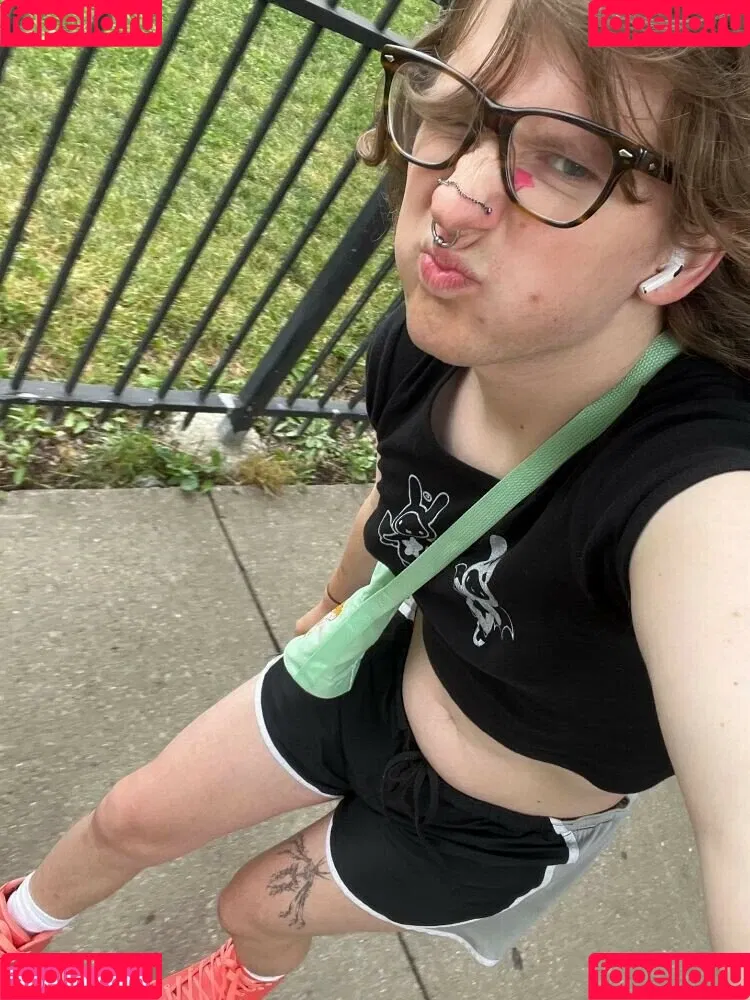 plushieguts Onlyfans Photo Gallery 