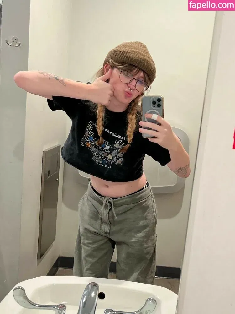 plushieguts Onlyfans Photo Gallery 