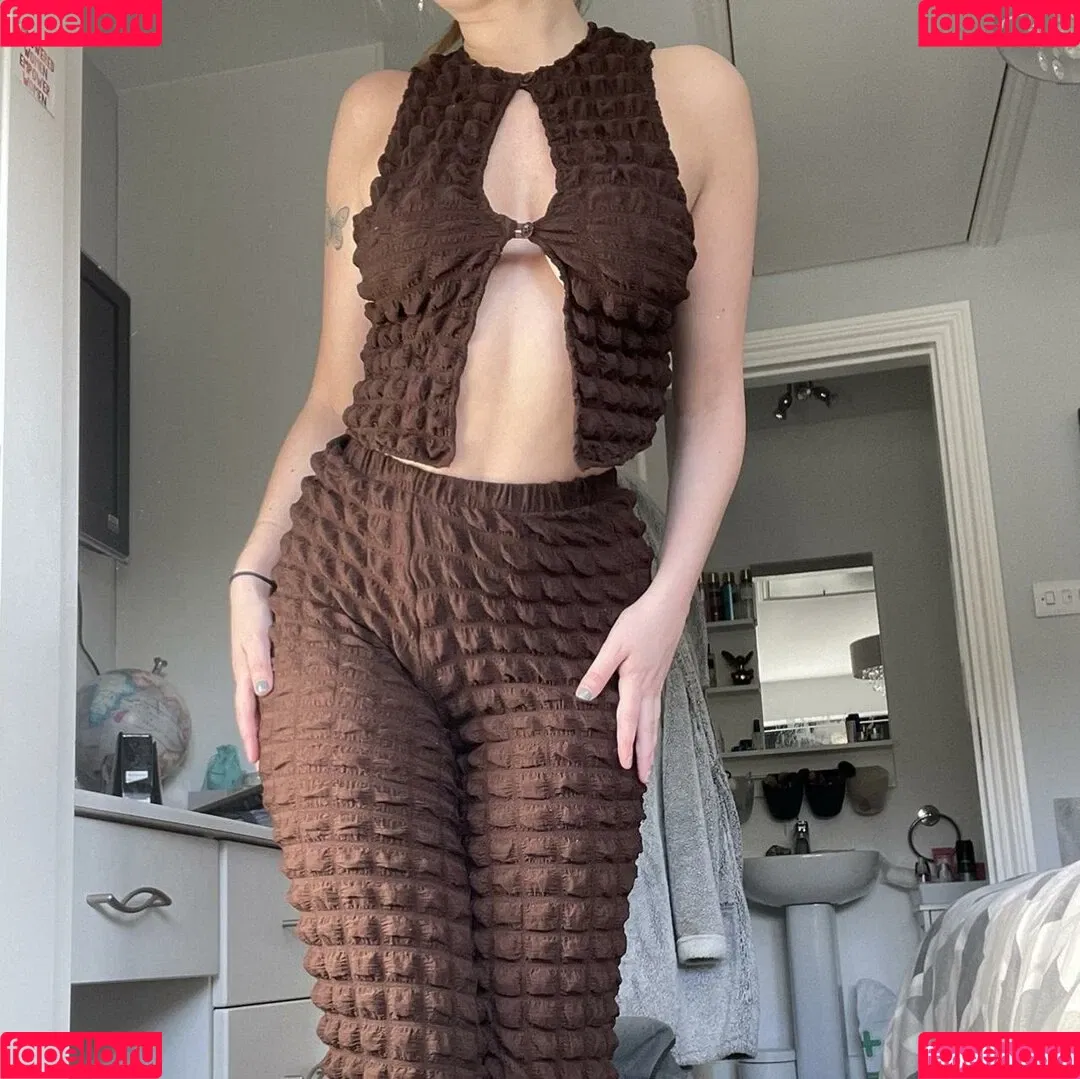 Lilly N Onlyfans Photo Gallery 