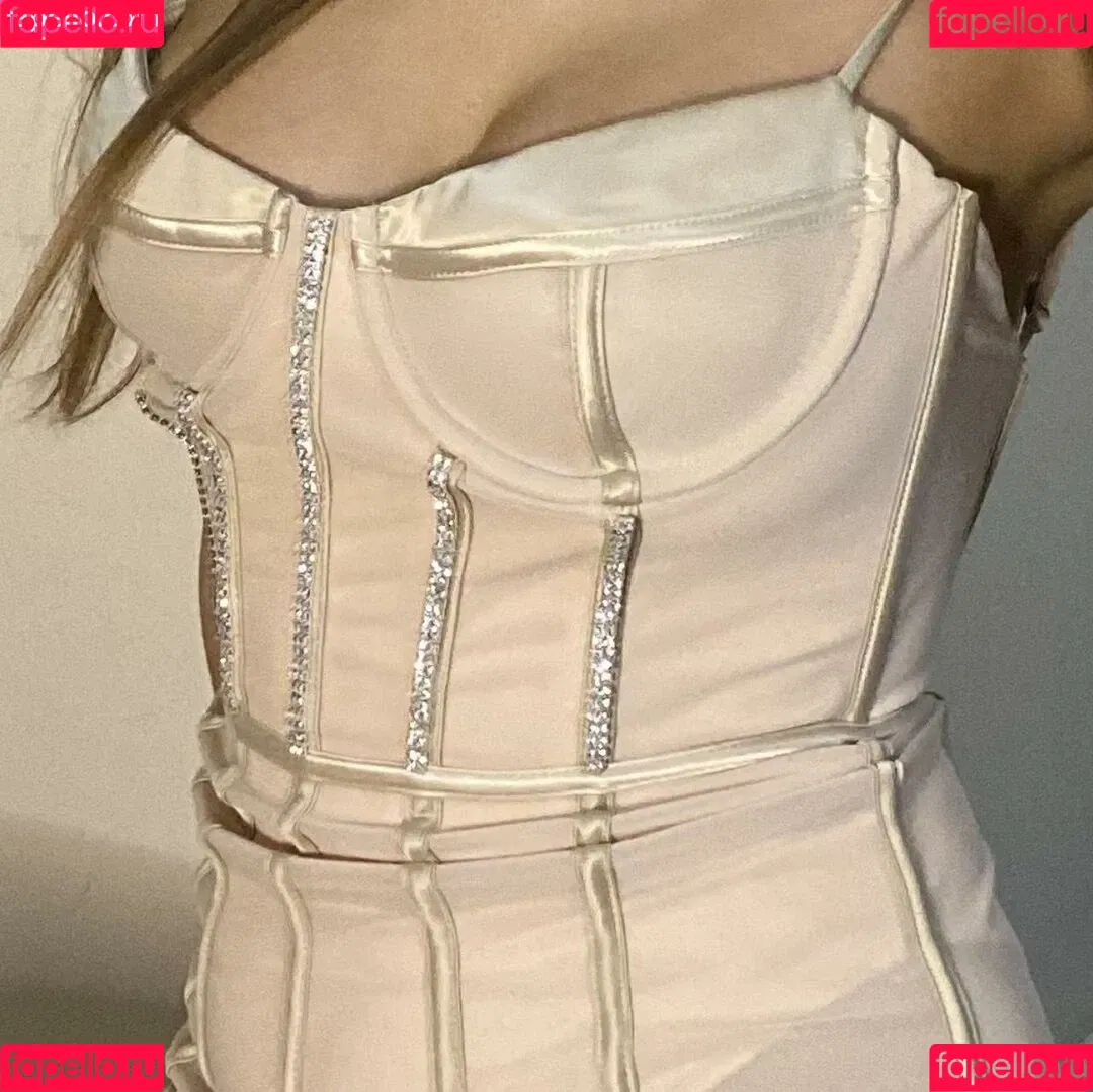 Lilly N Onlyfans Photo Gallery 
