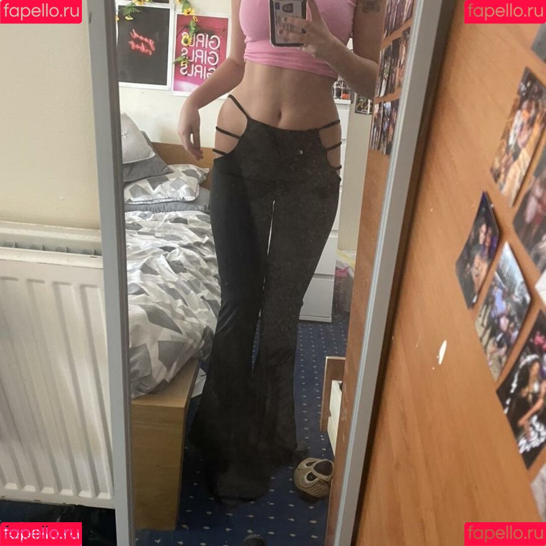 Lilly N Onlyfans Photo Gallery 