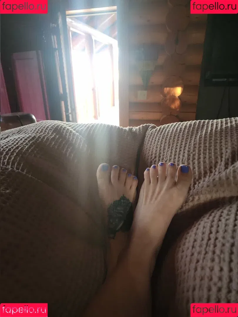 Mommy Noelle Onlyfans Photo Gallery 