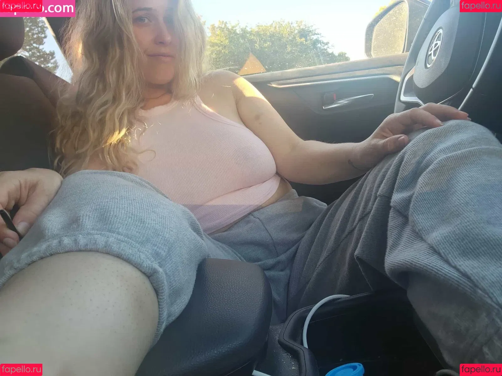 Mommy Noelle Onlyfans Photo Gallery 