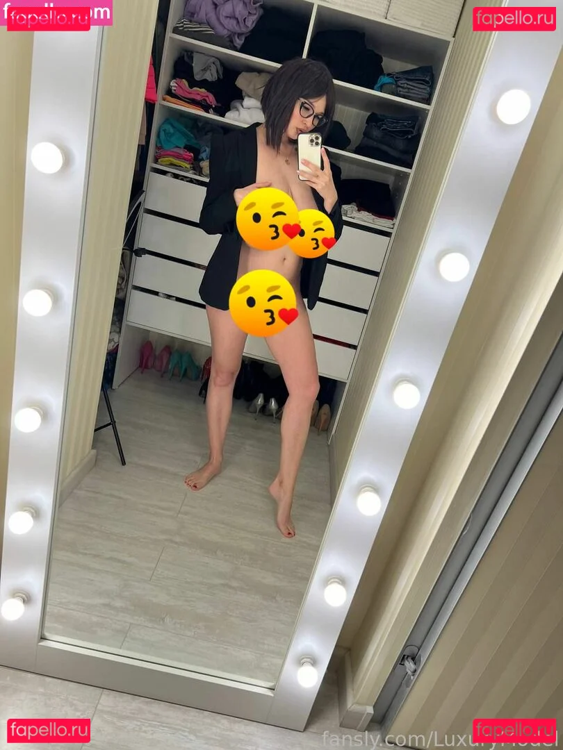LuxuryModel Onlyfans Photo Gallery 