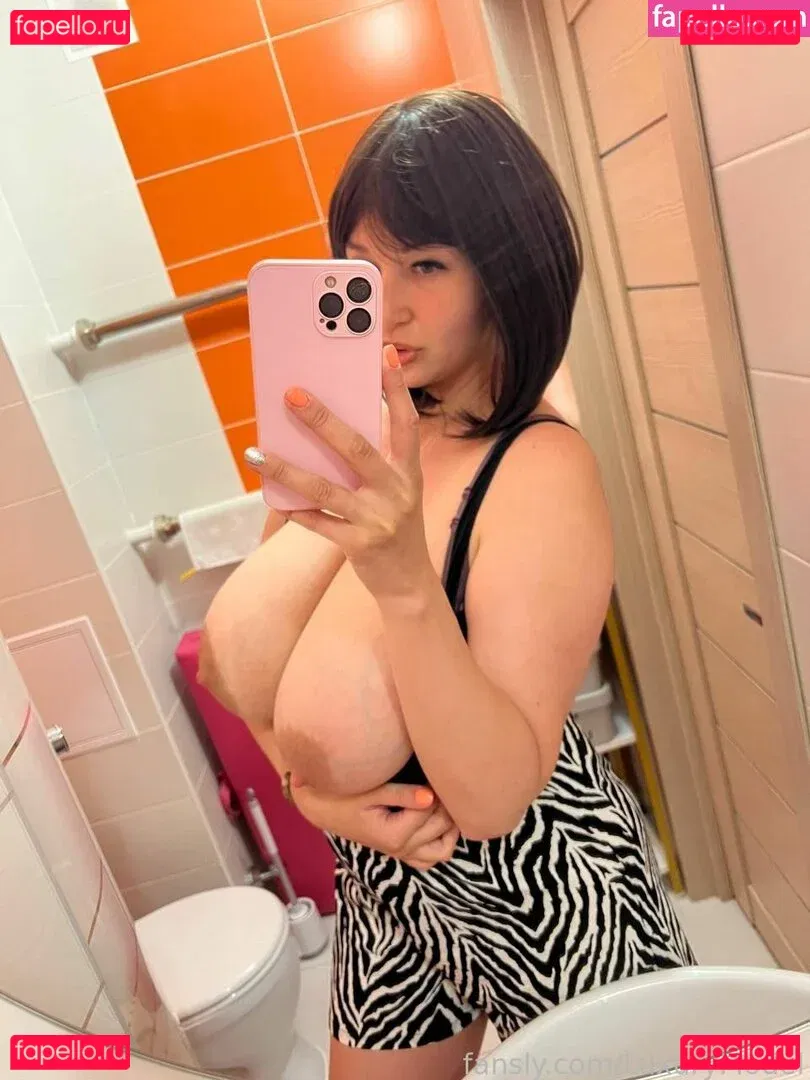 LuxuryModel Onlyfans Photo Gallery 