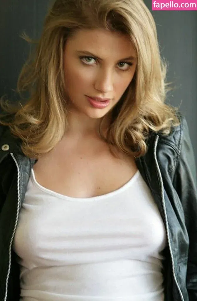 Miriam Giovanelli Onlyfans Photo Gallery 