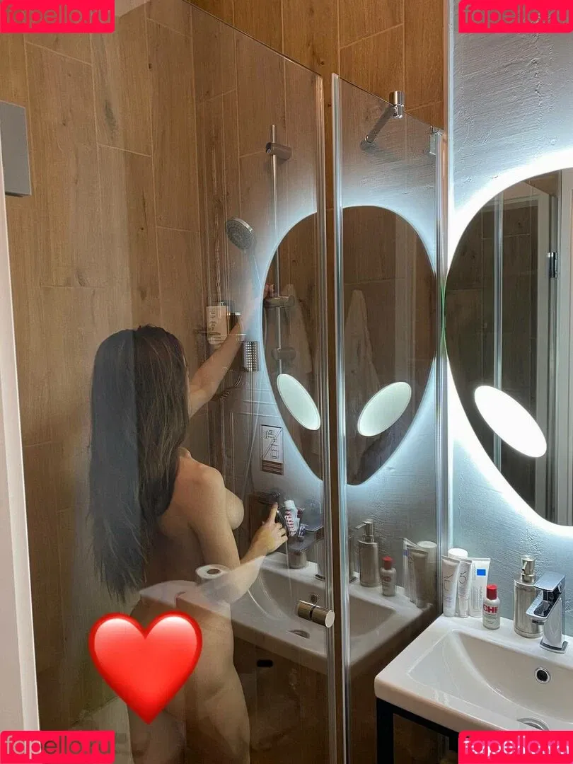 Olechka Tatar Onlyfans Photo Gallery 