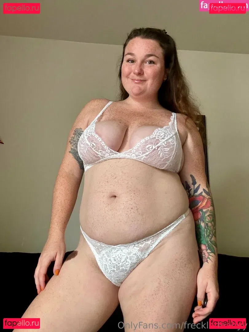 freckledbabyy Onlyfans Photo Gallery 