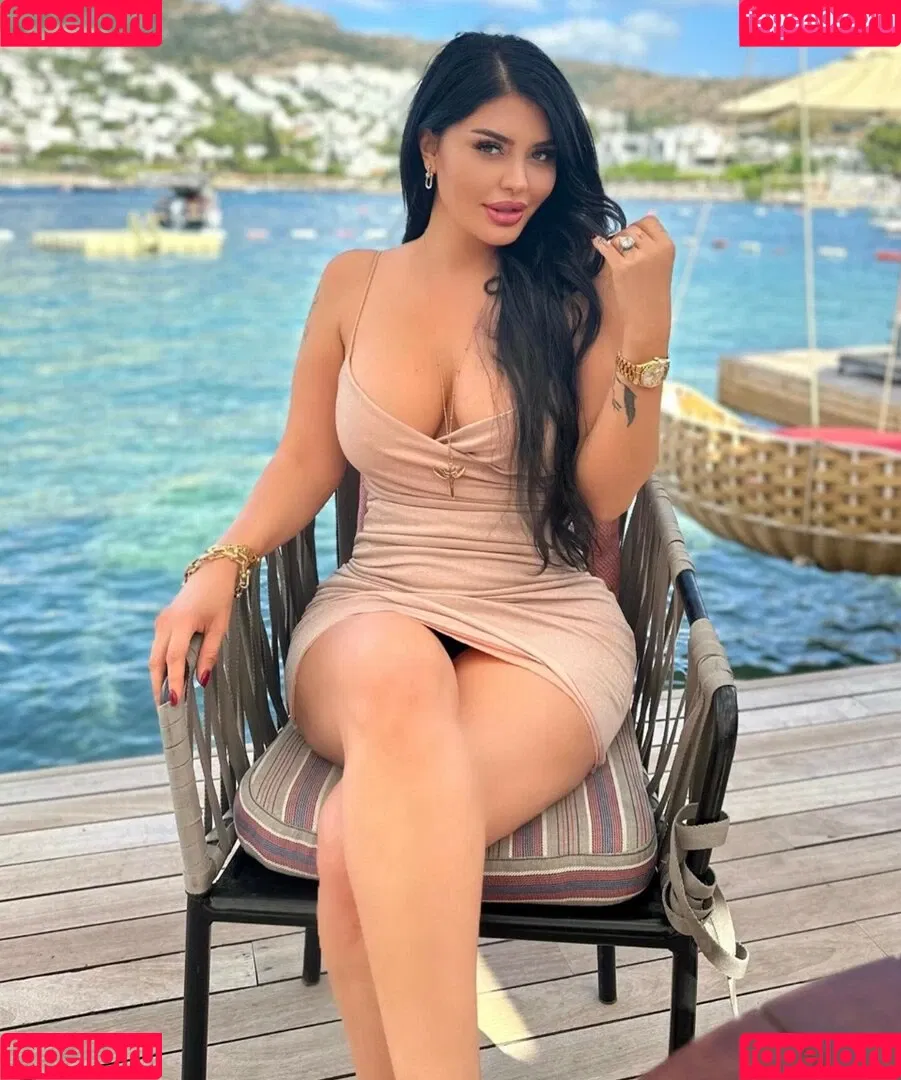 Ebru Polat Onlyfans Photo Gallery 