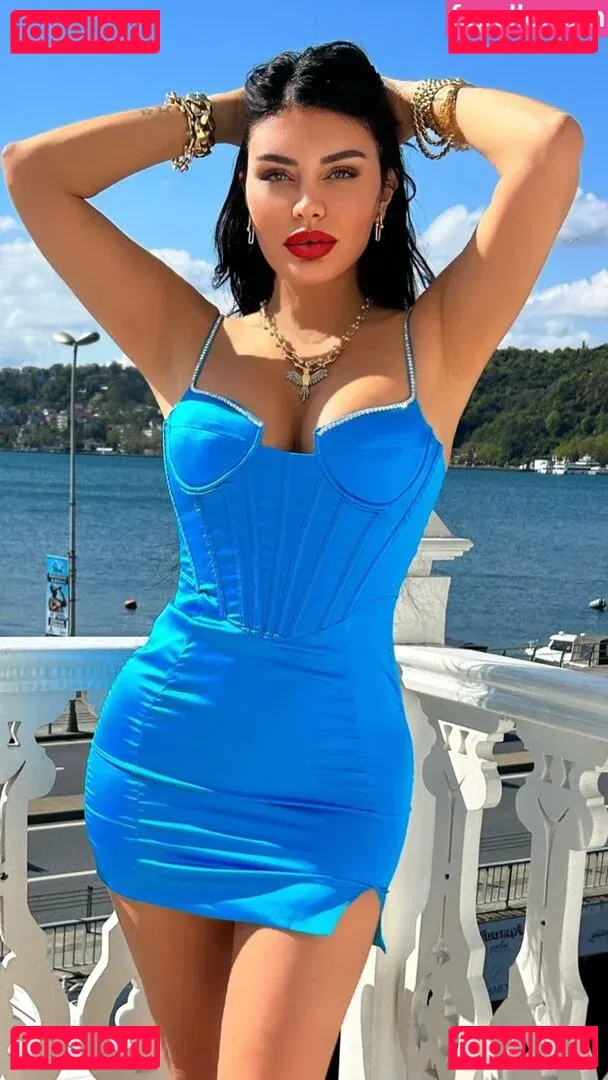 Ebru Polat Onlyfans Photo Gallery 