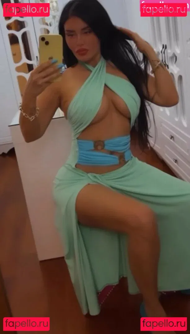 Ebru Polat Onlyfans Photo Gallery 