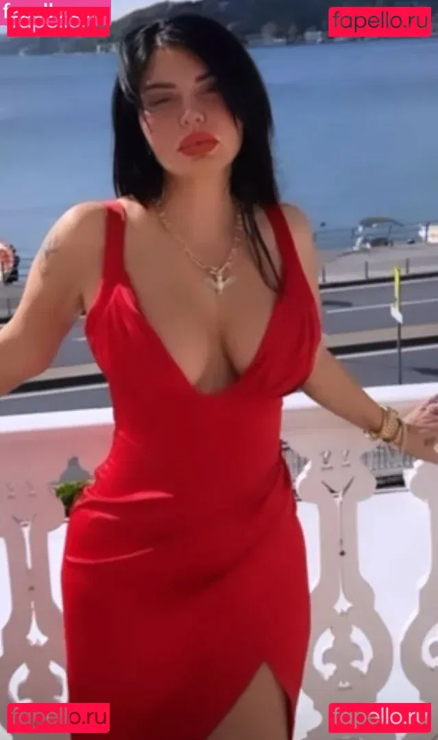 Ebru Polat Onlyfans Photo Gallery 