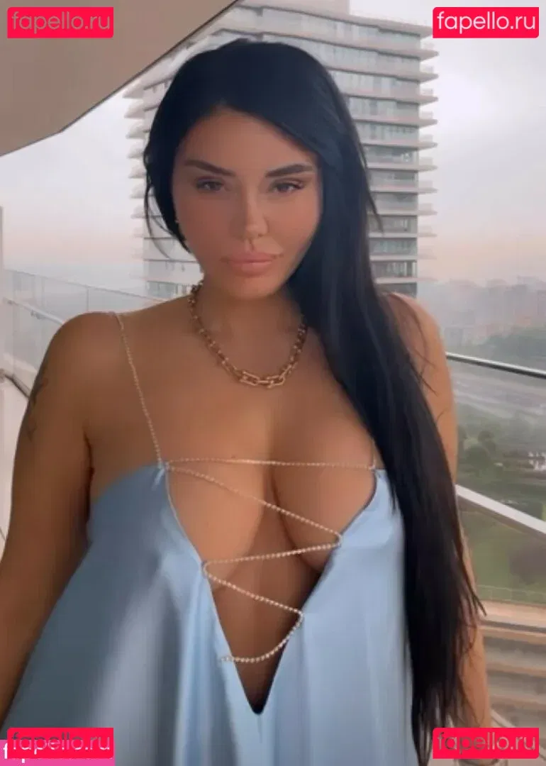 Ebru Polat Onlyfans Photo Gallery 