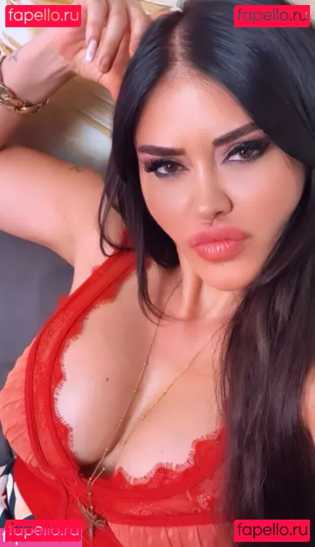 Ebru Polat Onlyfans Photo Gallery 