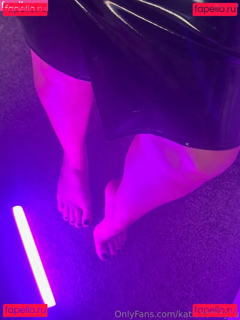 katiedomsyou Onlyfans Photo Gallery 
