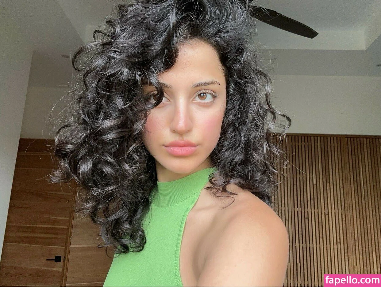 melodymelowo Onlyfans Photo Gallery 