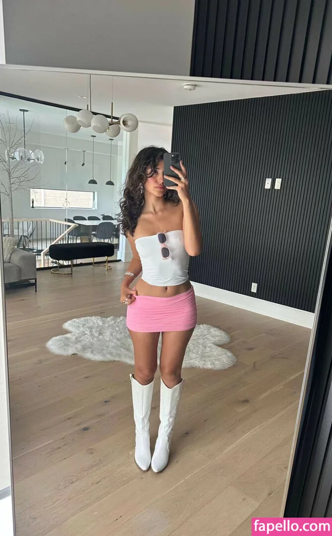 melodymelowo Onlyfans Photo Gallery 