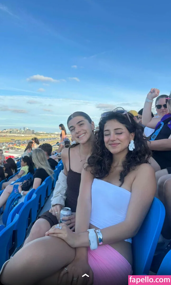 melodymelowo Onlyfans Photo Gallery 