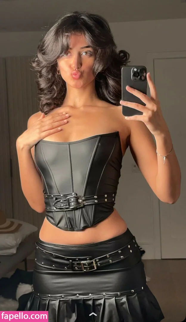 melodymelowo Onlyfans Photo Gallery 