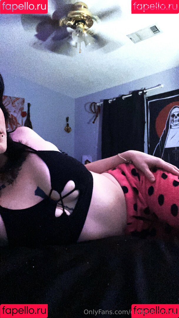 gothicmomma Onlyfans Photo Gallery 