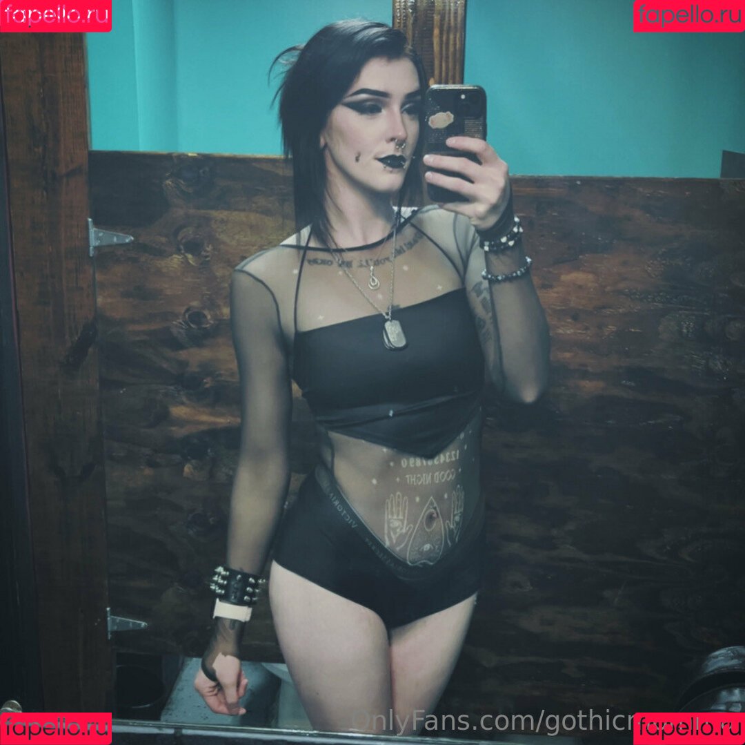 gothicmomma Onlyfans Photo Gallery 