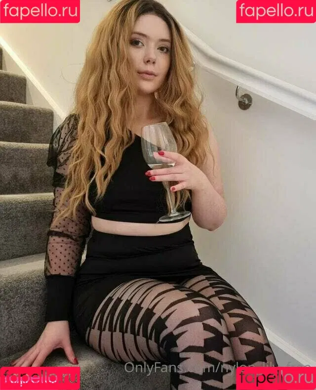 nylon_lily_free Onlyfans Photo Gallery 