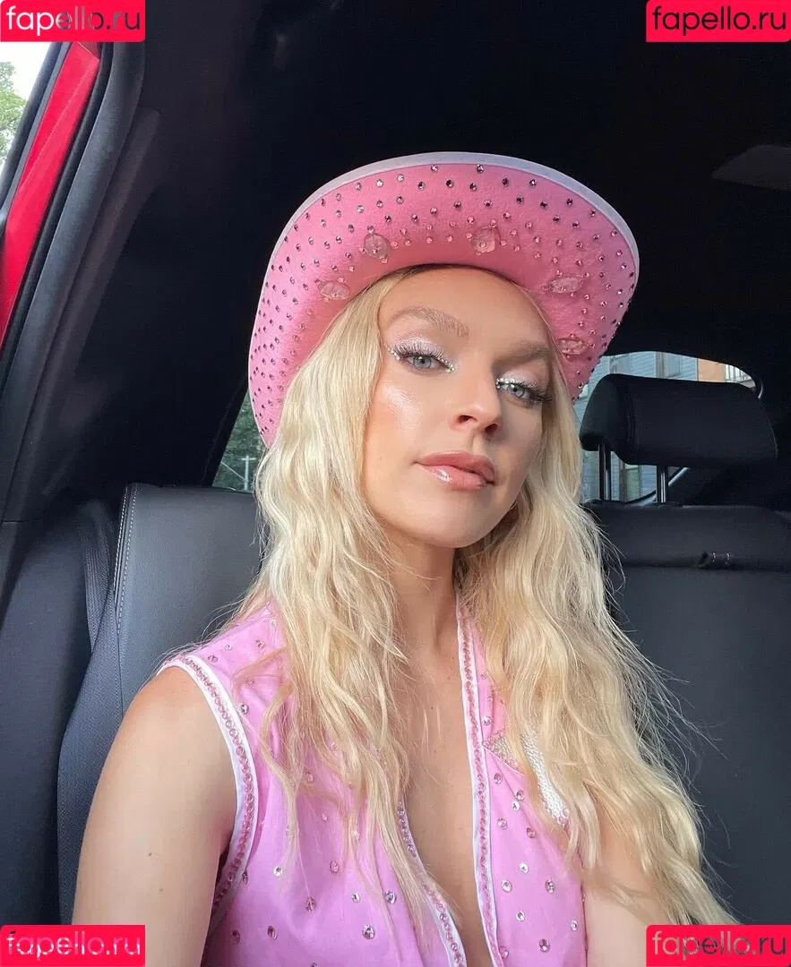 Zolita Onlyfans Photo Gallery 