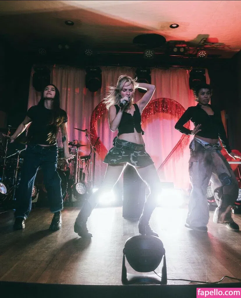 Zolita Onlyfans Photo Gallery 