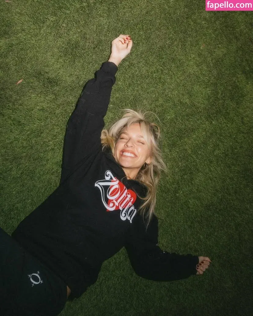 Zolita Onlyfans Photo Gallery 