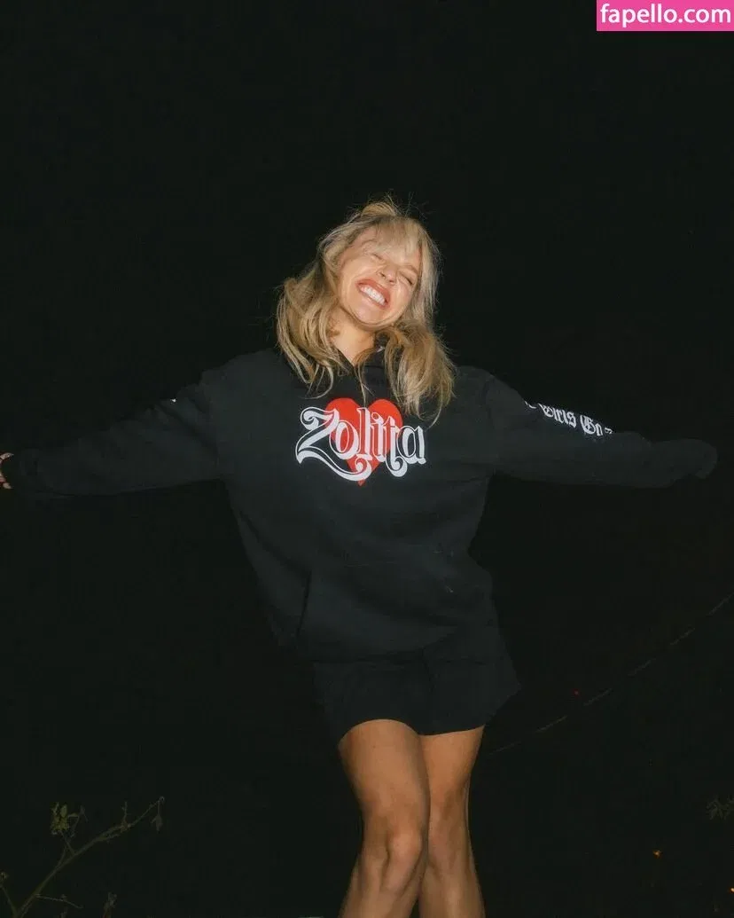 Zolita Onlyfans Photo Gallery 