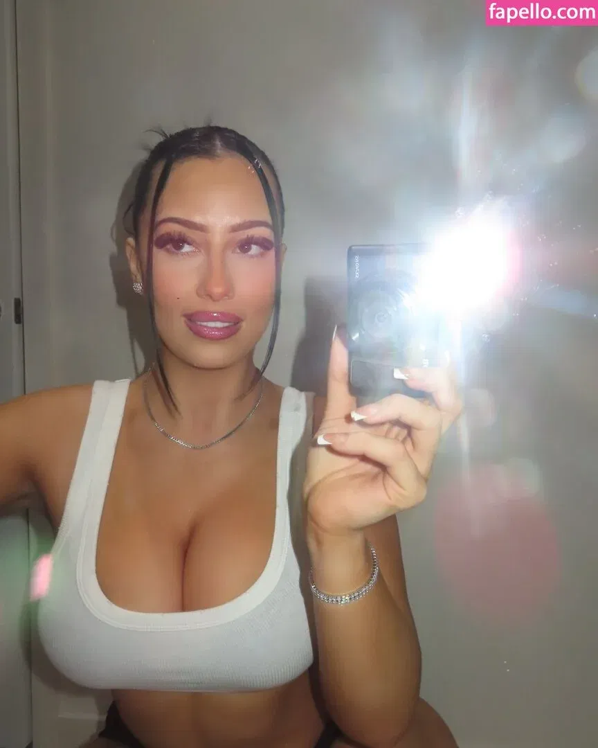 Amelaomore Onlyfans Photo Gallery 