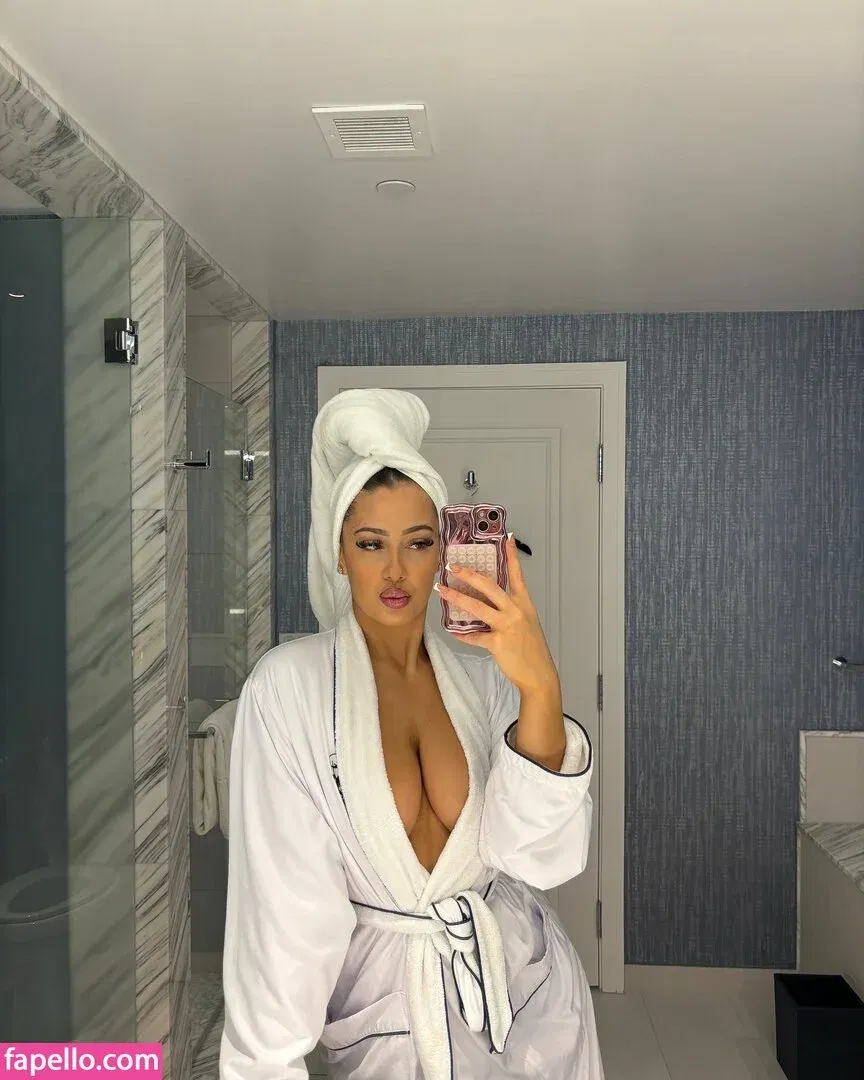 Amelaomore Onlyfans Photo Gallery 