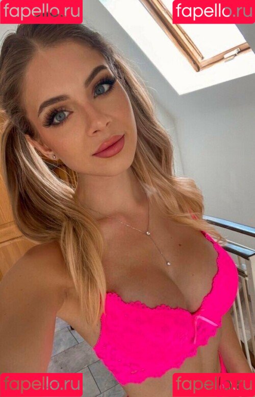 Christina Lionscat Onlyfans Photo Gallery 