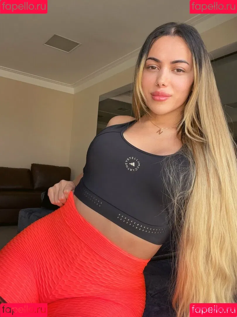 Emily Narizinho Onlyfans Photo Gallery 