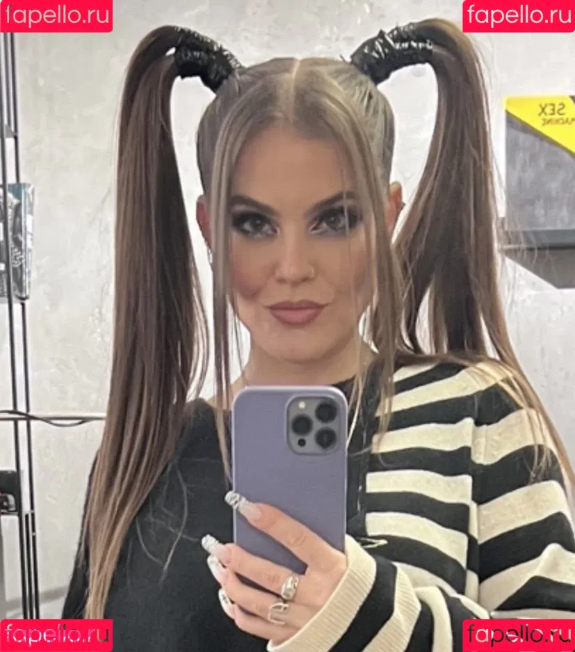 Sonya Tayurskaya Onlyfans Photo Gallery 