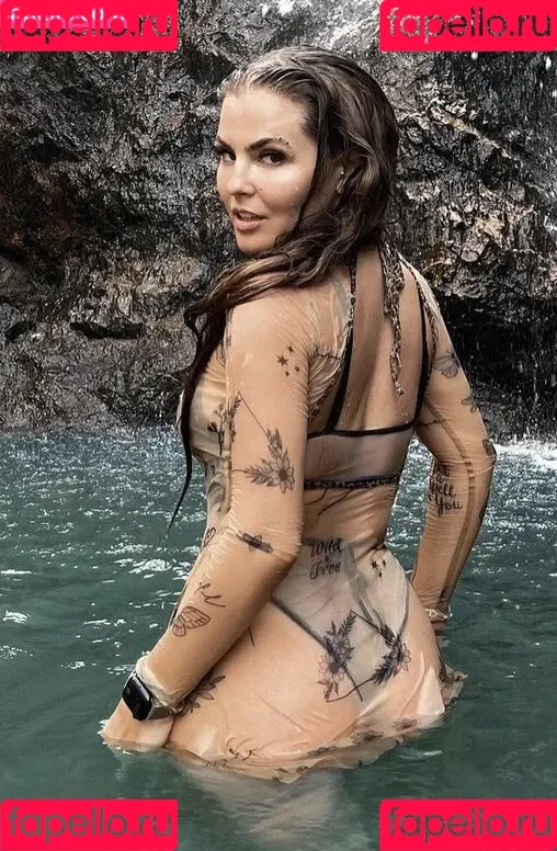 Sonya Tayurskaya Onlyfans Photo Gallery 