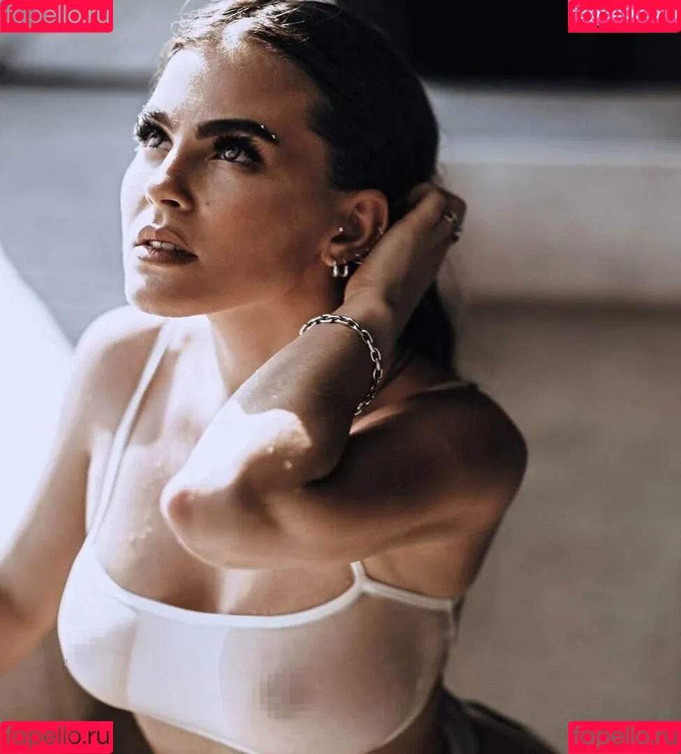 Sonya Tayurskaya Onlyfans Photo Gallery 