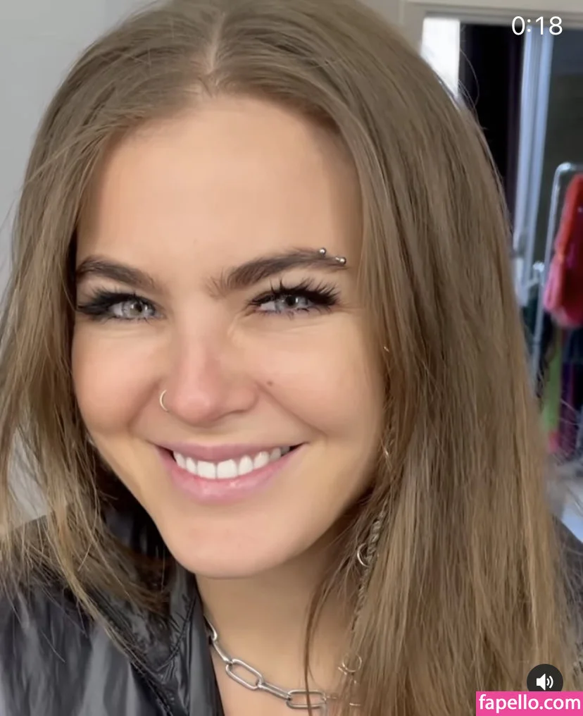 Sonya Tayurskaya Onlyfans Photo Gallery 