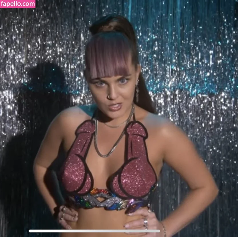 Sonya Tayurskaya Onlyfans Photo Gallery 