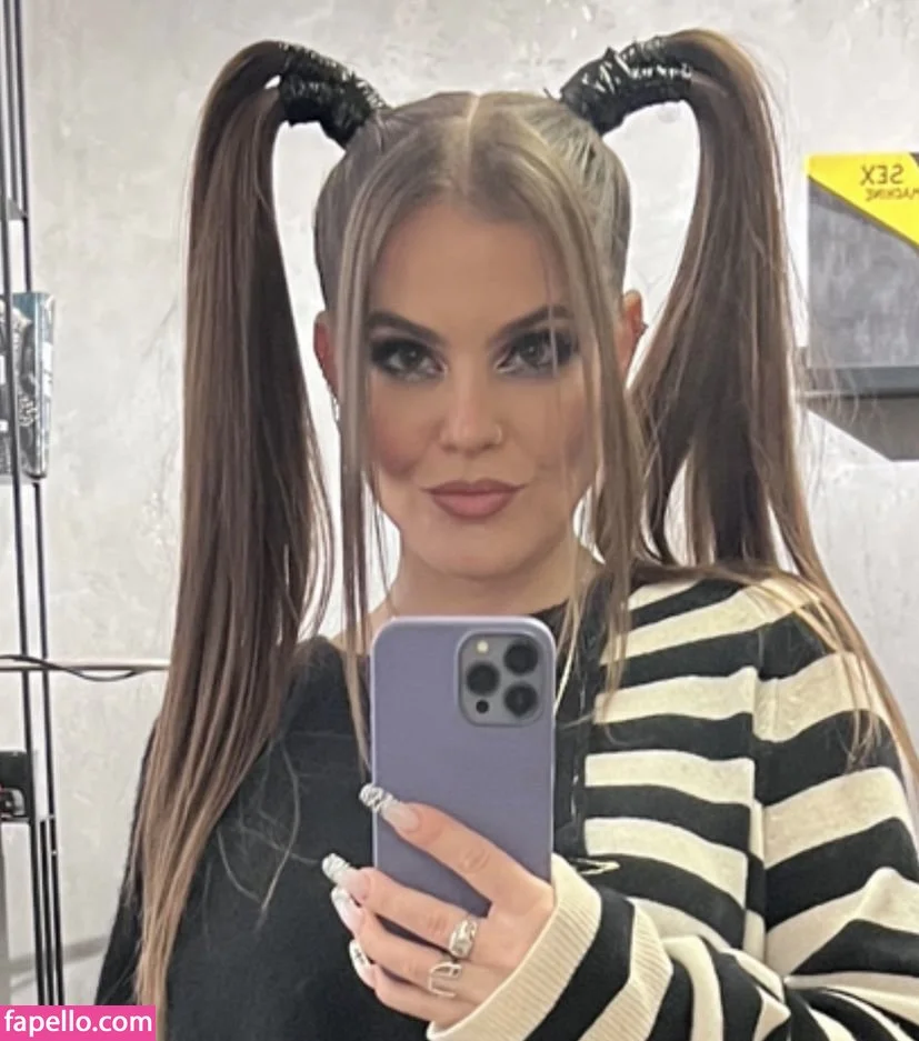 Sonya Tayurskaya Onlyfans Photo Gallery 