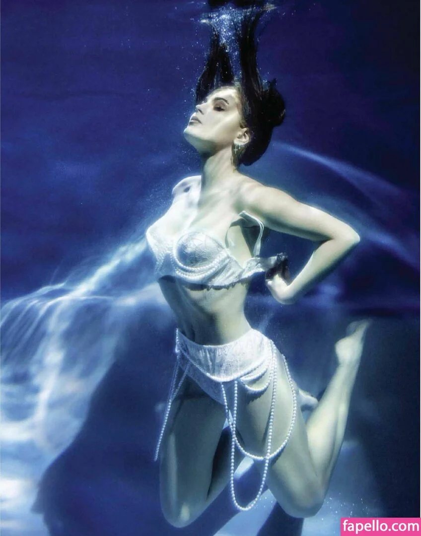 Sonya Tayurskaya Onlyfans Photo Gallery 